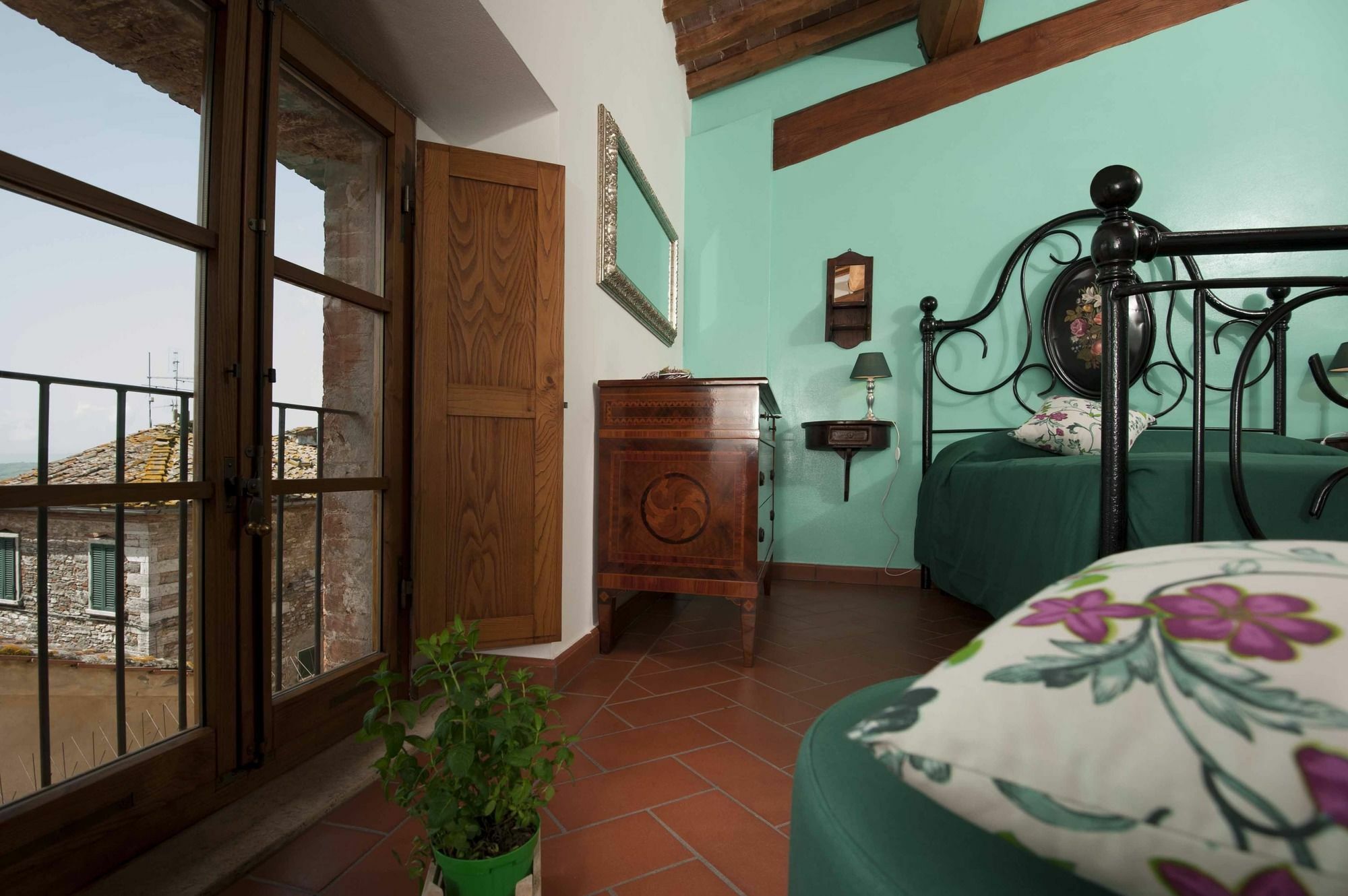 Couette-café Antico Granaione 3*